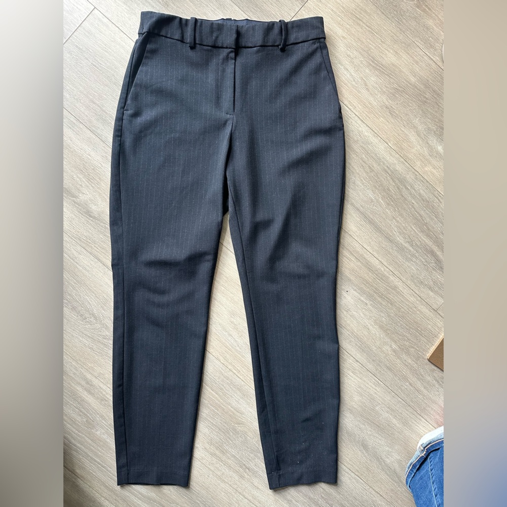 H&M Dress pants Black with pinstripes Size 8. Worn once